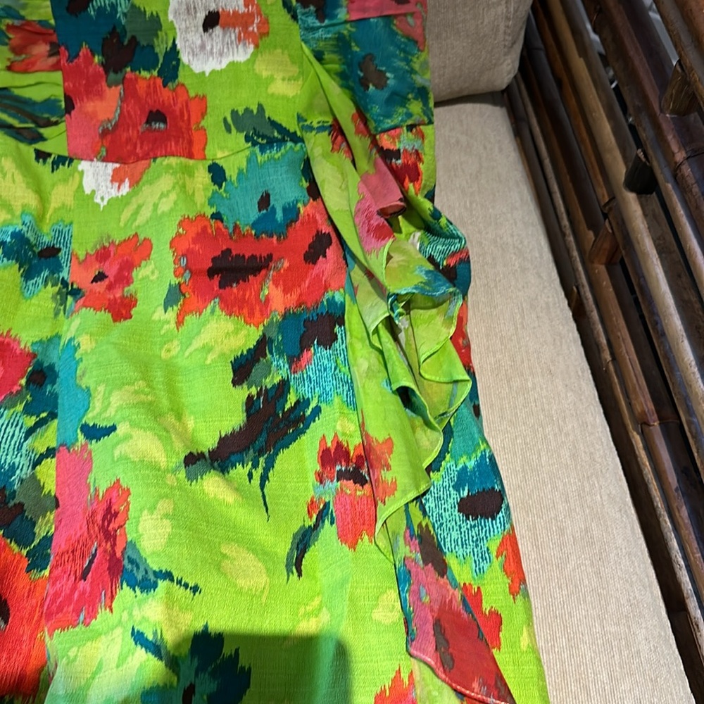 Beautiful dress. Great condition. Only tried on. - Picture 2 of 6